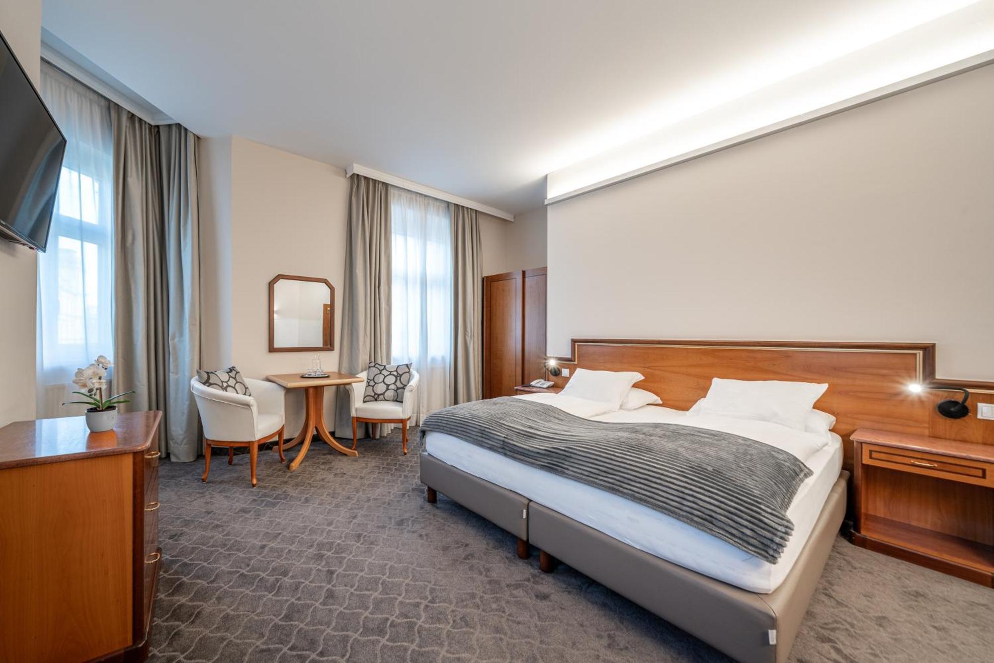 Hotel Neue Post I Self Check-In Innsbruck Exterior photo